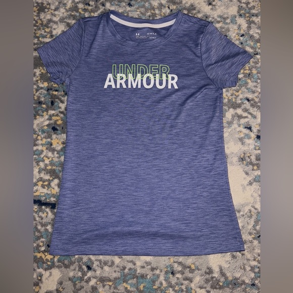 Size XS Under Armour T Shirt Women’s - Picture 1 of 2